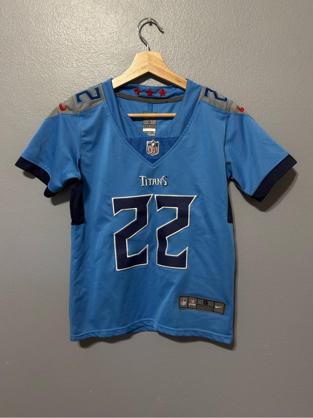 Nike Tennessee Titans Light Blue youth small Jersey - #22